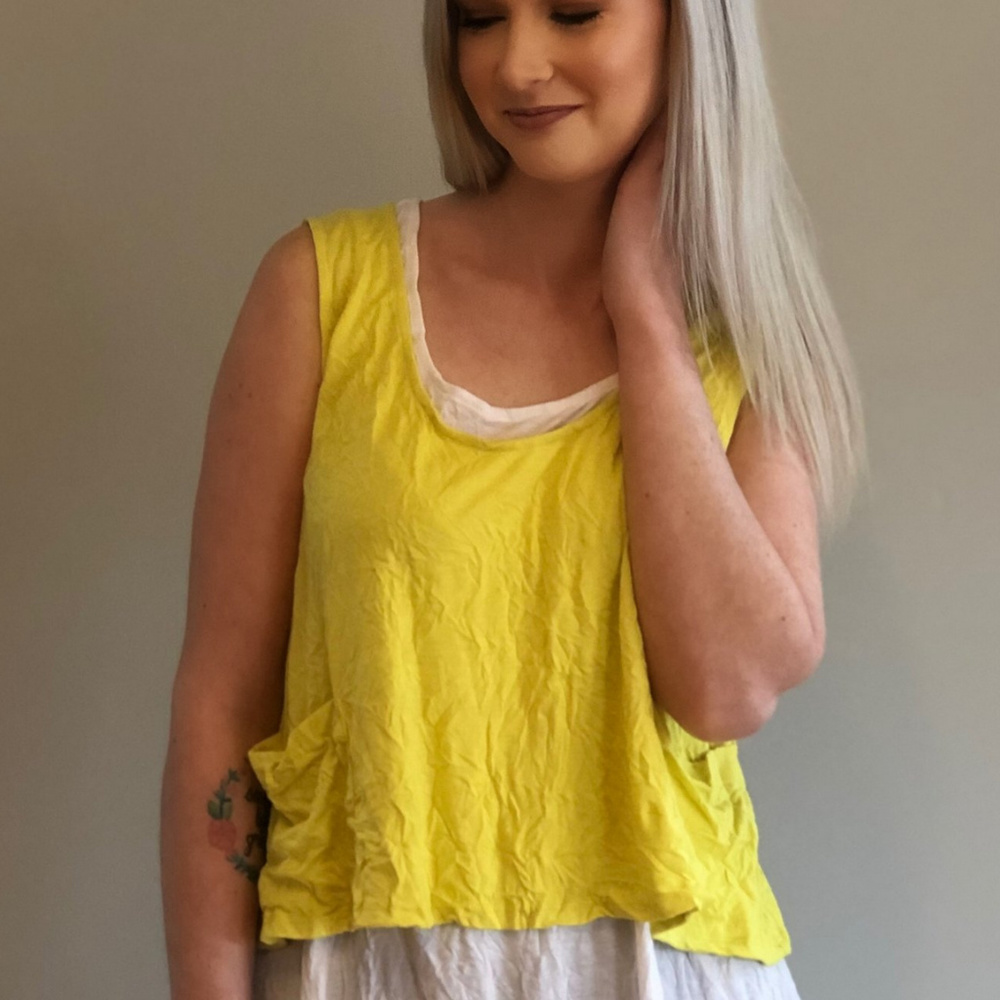 Chalet Citrón Crinkle Crop Top